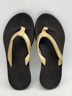 OluKai Ho‘opio Girls Size 3 Bubbly Gold Dark Java Flip Flop Beach Sandals